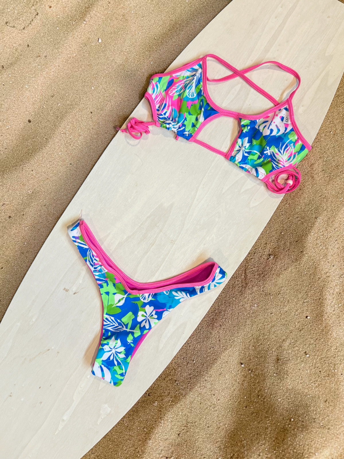Hibiscus Glow Thong